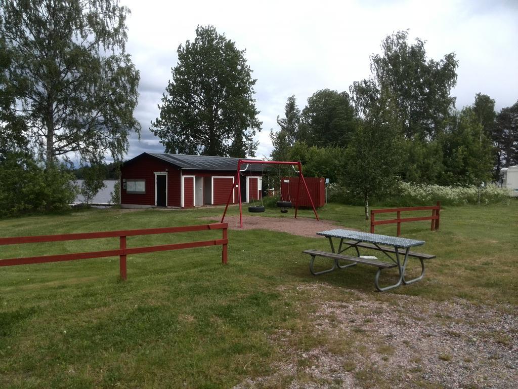 Falkudden Camping Cafe Och Stugby Hotel Nas Bruk Eksteriør billede